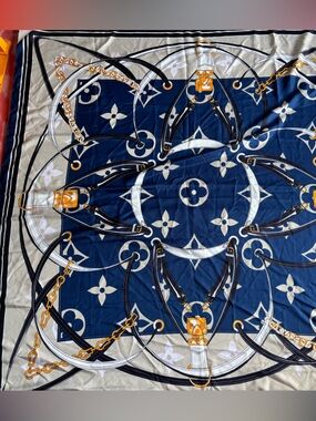 Luxury Chain Print Scarf Blue Gold Silk Feel Square Head Scarf